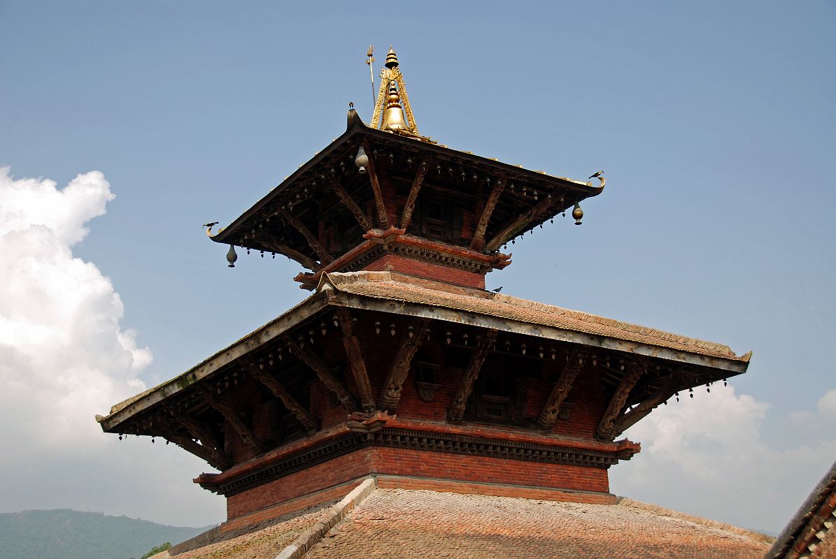 02 Kathmandu Gokarna Mahadev Temple Upper Two Roofs 